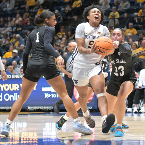 Shaw Tallies Career-High 23 As WVU Women Top Kent State